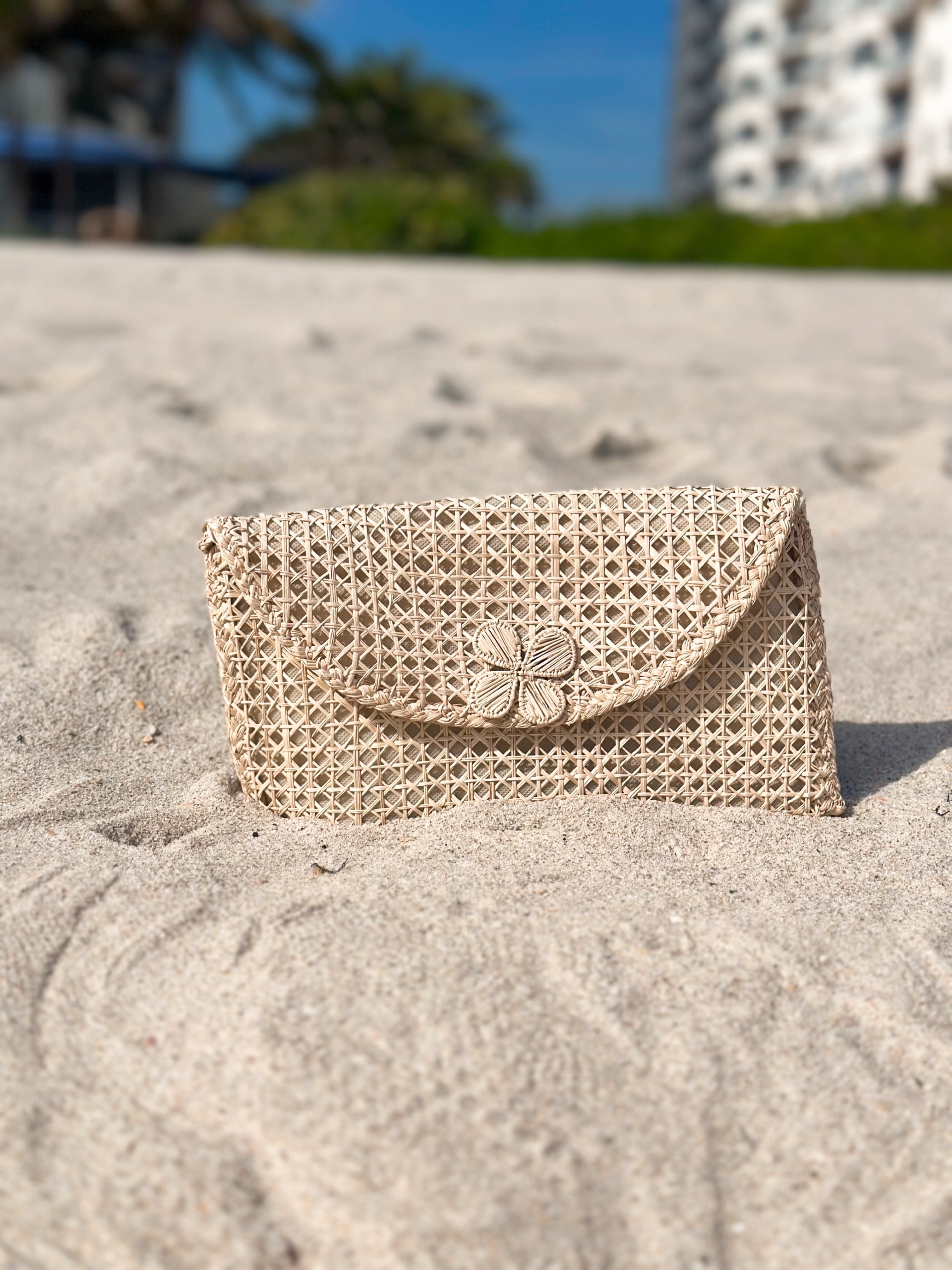 Natural Straw Envelope Flower Clutch